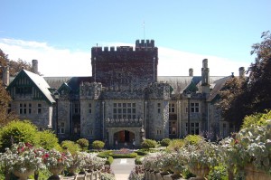 Hatley_Castle_front_entrance_Aug_2006