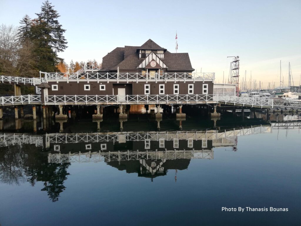 Vancouver Rowing Club - Photo By Thanasis Bounas