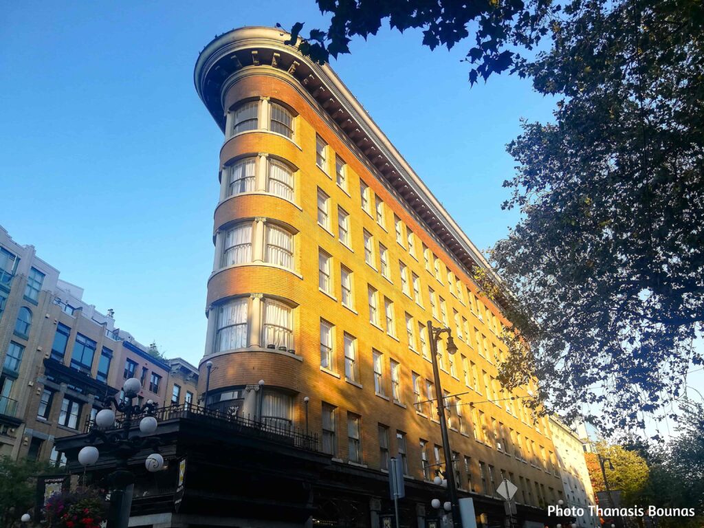 Classical Architecture in Downtown Vancouver A Guide to the City's Grand Heritage Buildings - Photo By Thanasis Bounas