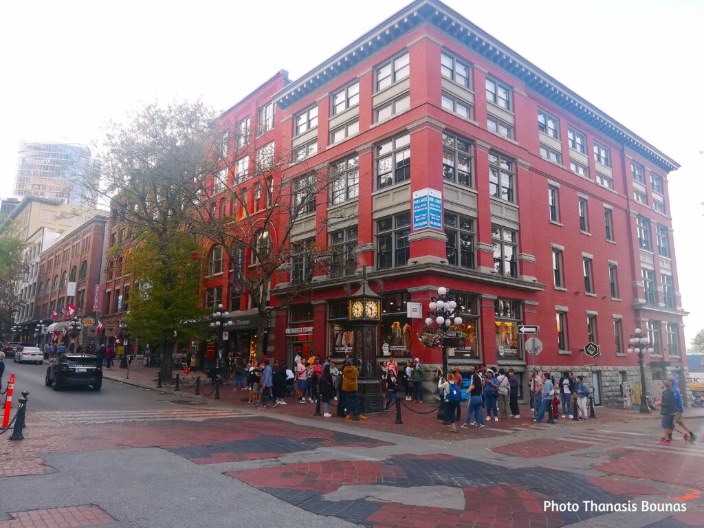 Classical Architecture in Vancouver A Quiet Delight for the Modern Walker - Photo By Thanasis Bounas