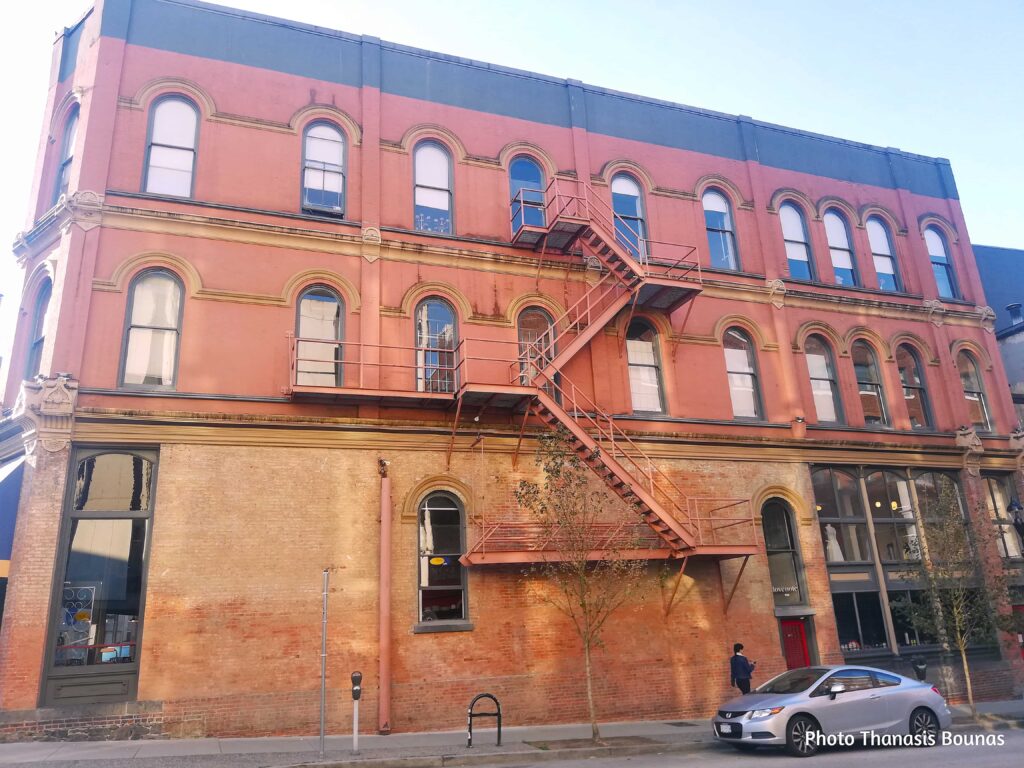 Classical Architecture in Vancouver A Quiet Delight for the Modern Walker - Photo By Thanasis Bounas