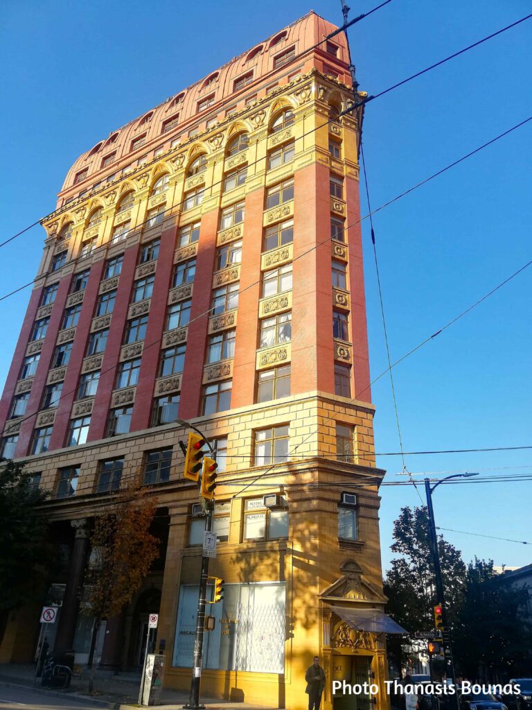 Dominion Building, Built 1910 - Photo By Thanasis Bounas
