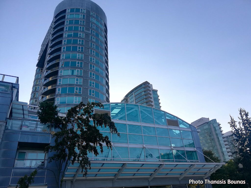Modern Architecture in Downtown Vancouver Vision, Light, and Functionality – Photo By Thanasis Bounas