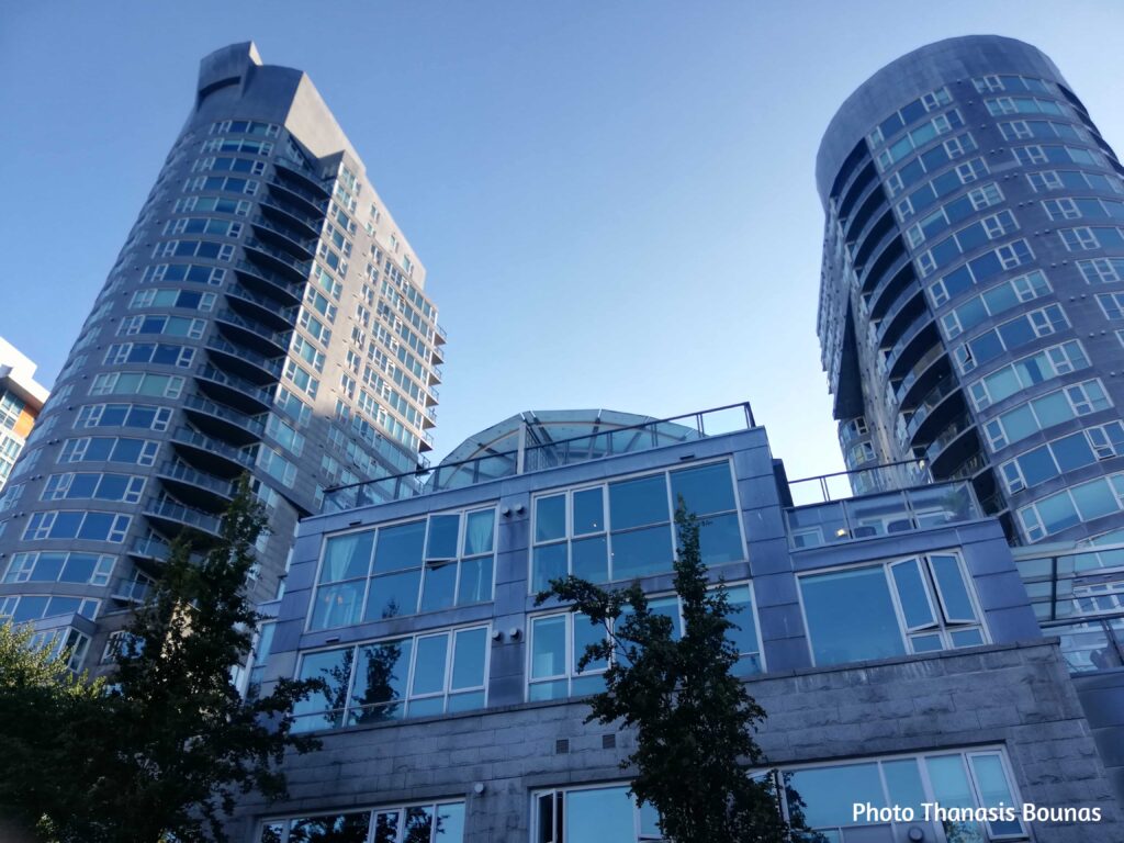 Modern Architecture in Downtown Vancouver Vision, Light, and Functionality – Photo By Thanasis Bounas