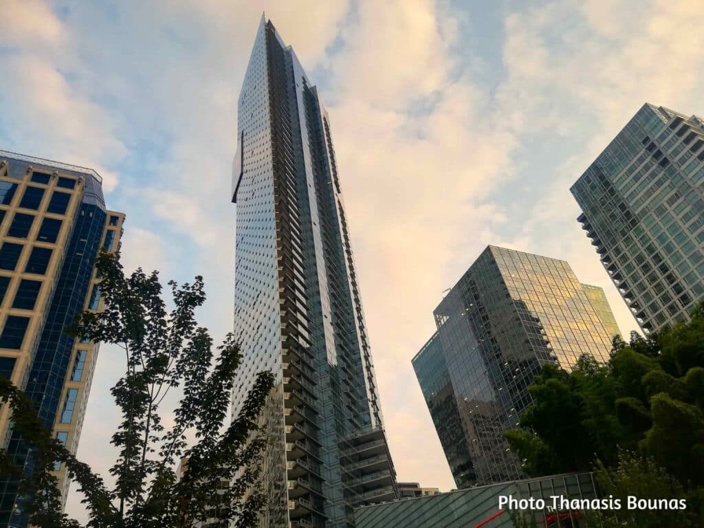 The Modern Face of Vancouver Skyscrapers That Touch the Sky - Photo By Thanasis Bounas