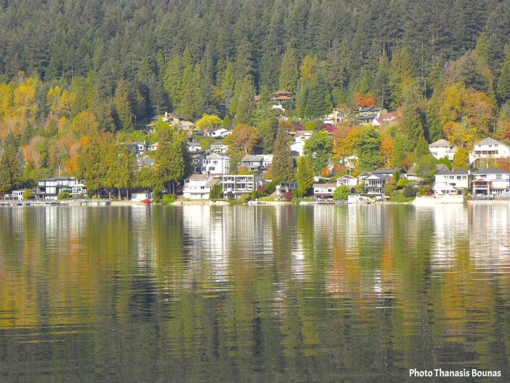 Reflections in the Inlet Architecture and Quiet Luxury of Port Moody Oceanfront Homes, British Columbia - Photo By Thanasis Bounas